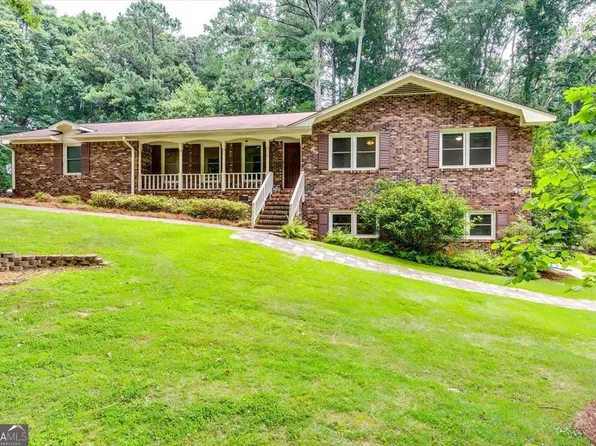 1398 Branchwood Dr, Snellville, GA 30078