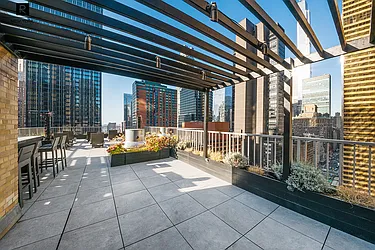 Rented by R New York