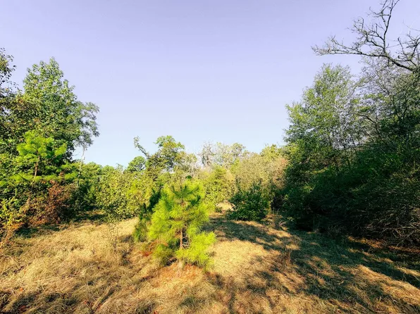 921 Lakeview Dr S, Marshall, TX 75672