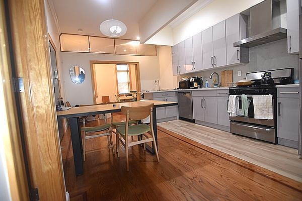 1st image of 529 Humboldt St #2