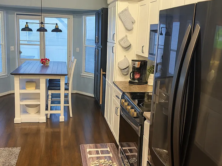 3216 Silverbell Dr — Photo 3