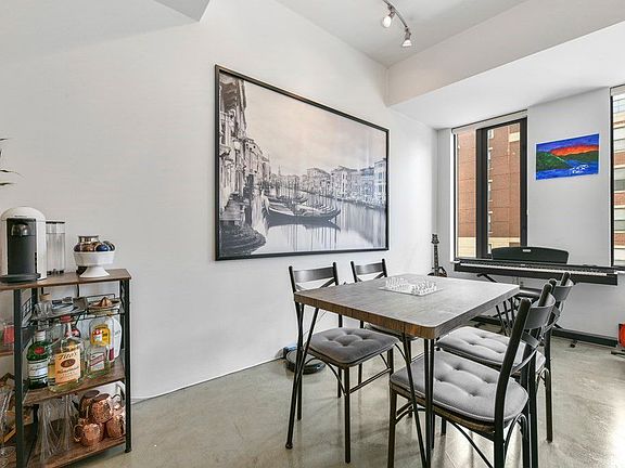 4th image of 1313 Washington St APT 312