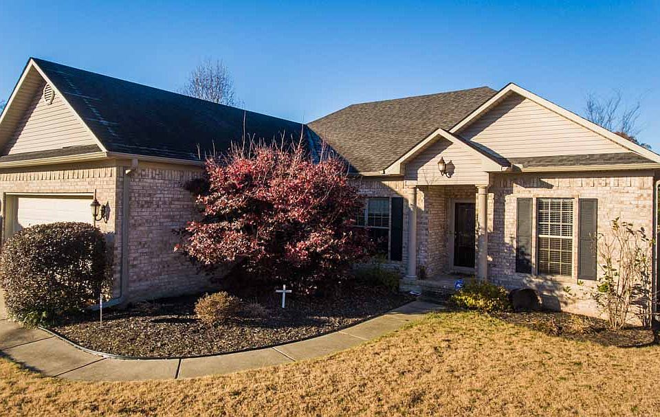 1st image of 44 Breckenridge Dr