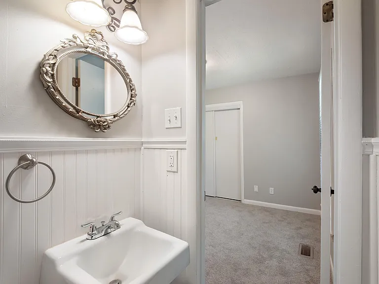 3218 Chantilly Dr — Photo 19