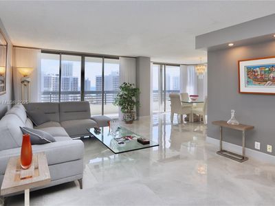 3500 Mystic Pointe Dr APT 2708, Aventura, FL, 33180