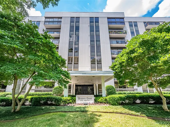 2222 Selwyn Ave APT 305, Charlotte, NC 28207