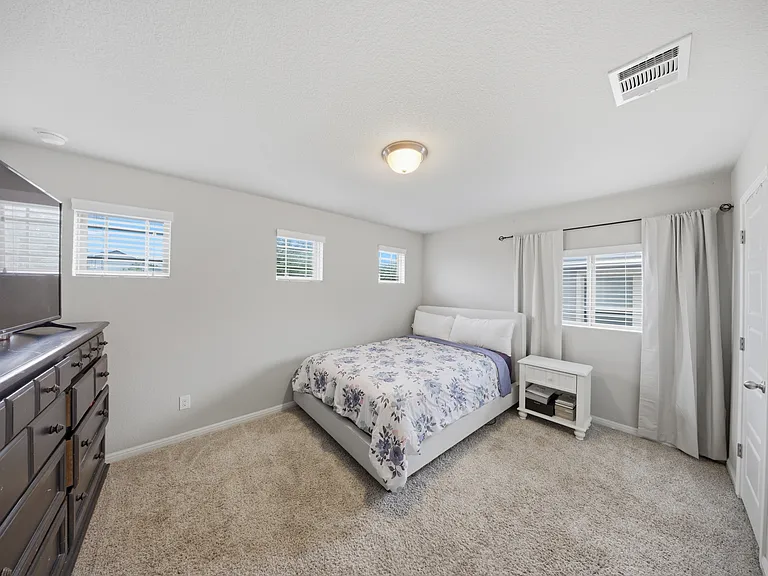8707 Straight Oaks — Photo 18