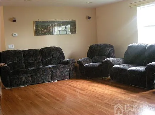 316 Ventnor Ct — Photo 11