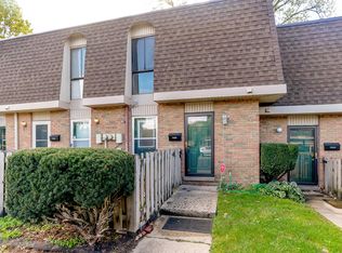 7408 Country Brook Dr, Indianapolis, IN 46260