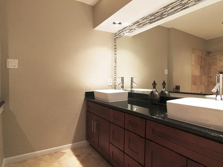 1300 Augusta Dr #32 — Photo 12