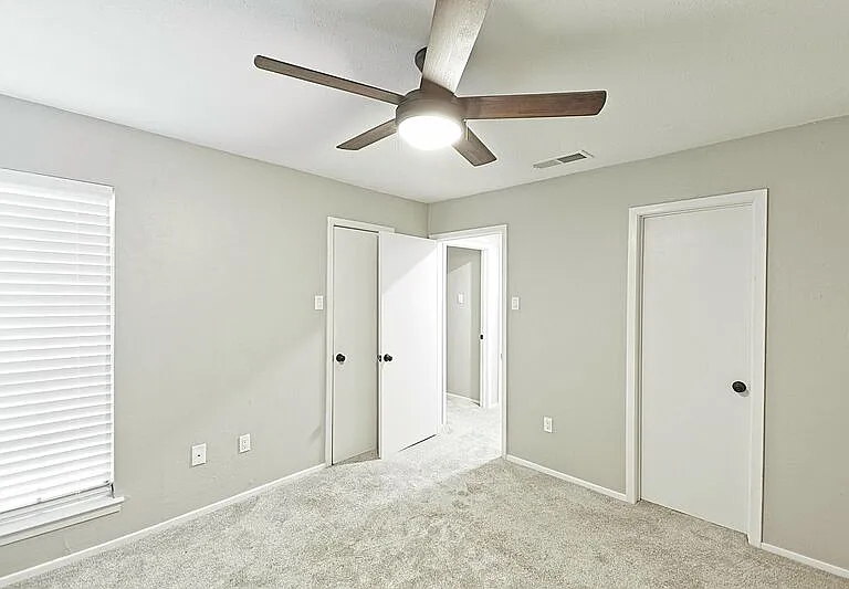 889 Dublin Dr #D — Photo 29