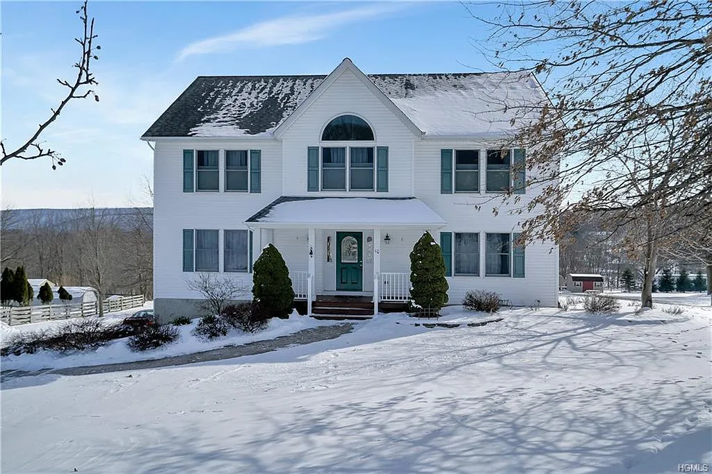 10 Josephine Dr photo 1