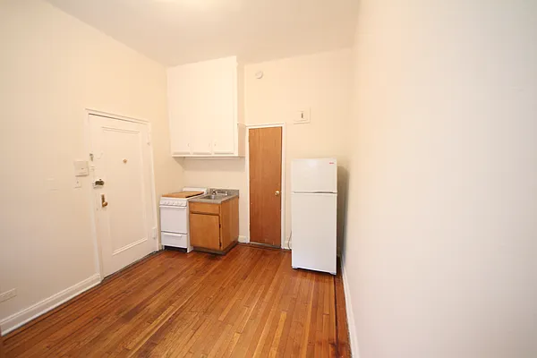 Rented by JR Properties, LTD | media 14