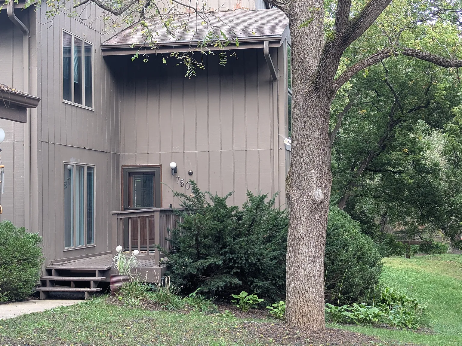 3 bed, 2158 sqft, $3,000 — Photo 1