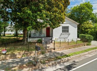 805 Perry Rd, Greenville, SC 29609