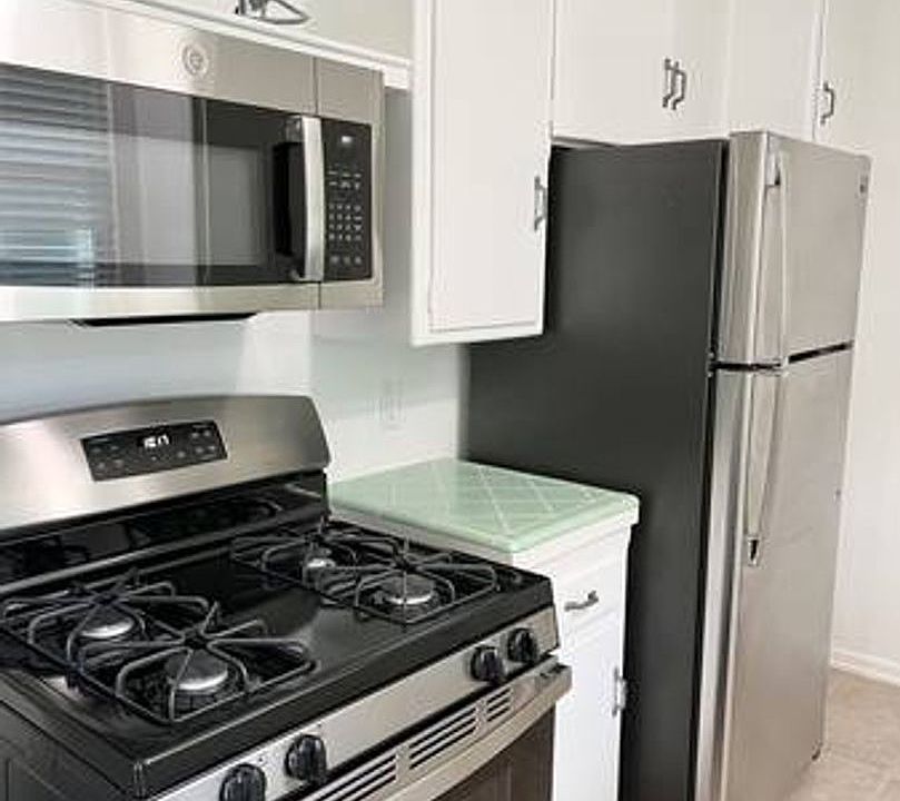 1st image of 1618 W Huntington Dr #1618C