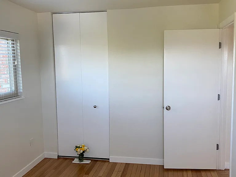 Bedroom 4 - 2 Windows - 1 Closet