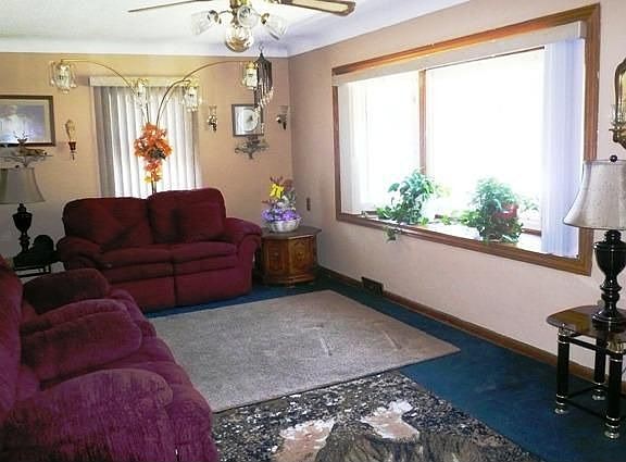 5th image of 1358 6th St E