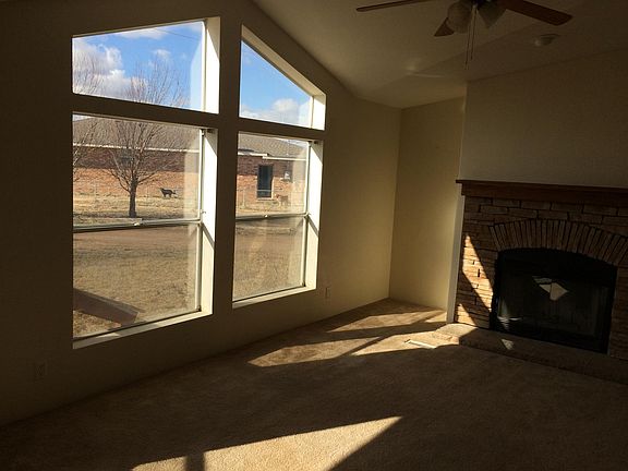 4th image of 25933 Paradise Cir