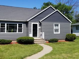 913 S Main St, Lake Mills, WI 53551