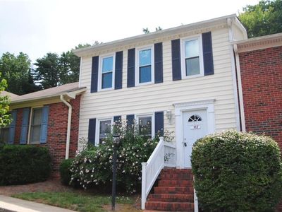 905 Park Place Dr APT B, Kernersville, NC, 27284