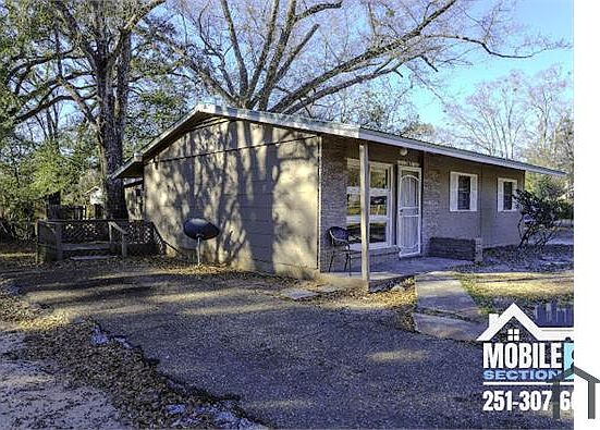 2nd image of 1101 Rhett Dr