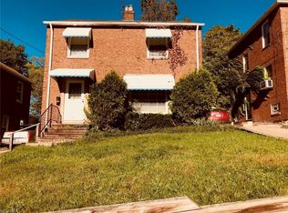 1919 Torbenson Dr, Cleveland, OH 44112