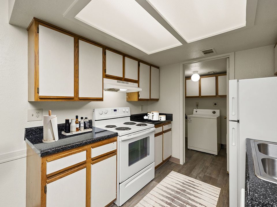 Jordan (Classic) - 2 Bed / 2 Bath - 1,000 Sq.Ft.