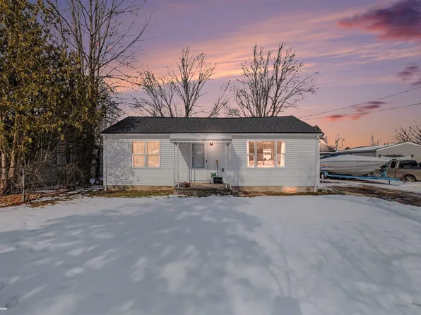 3088 Florine Ave, Mount Morris, MI 48458