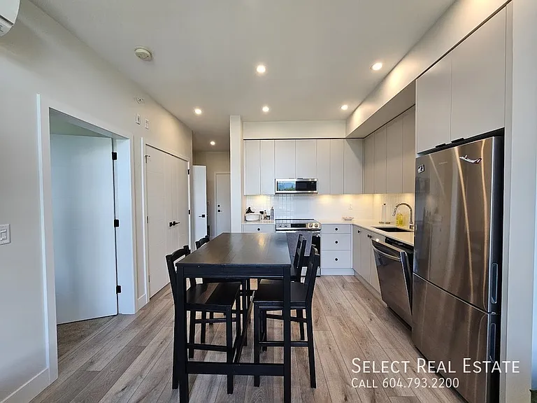 45511 Campus Dr #610 — Photo 13