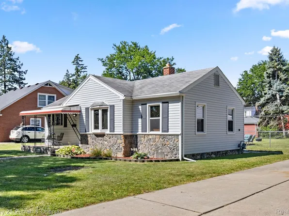 5604 Academy St, Dearborn Heights, MI 48125