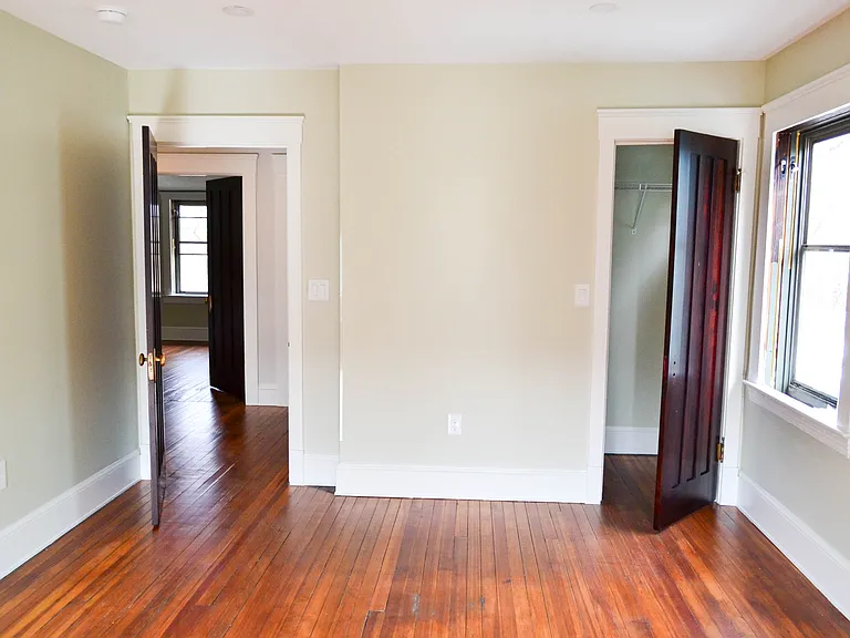 9909 Newton Ave — Photo 13