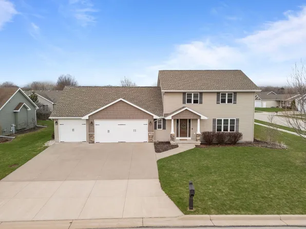 1601 Pond View Ct, Neenah, WI 54956