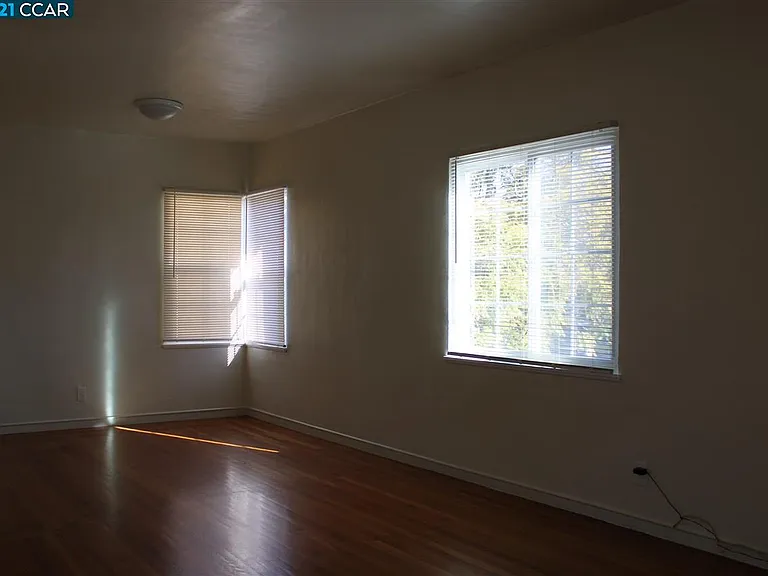 515 Lexington Ave #517 — Photo 18