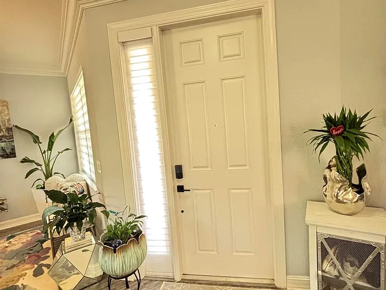 8219 Calabria Lakes Dr — Photo 46