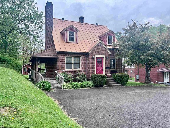 2nd image of 330 Beverly Pike