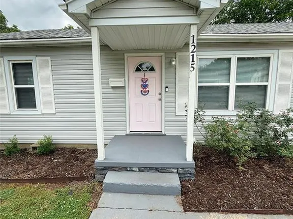 1215 Carol Dr, Shawnee, OK 74804