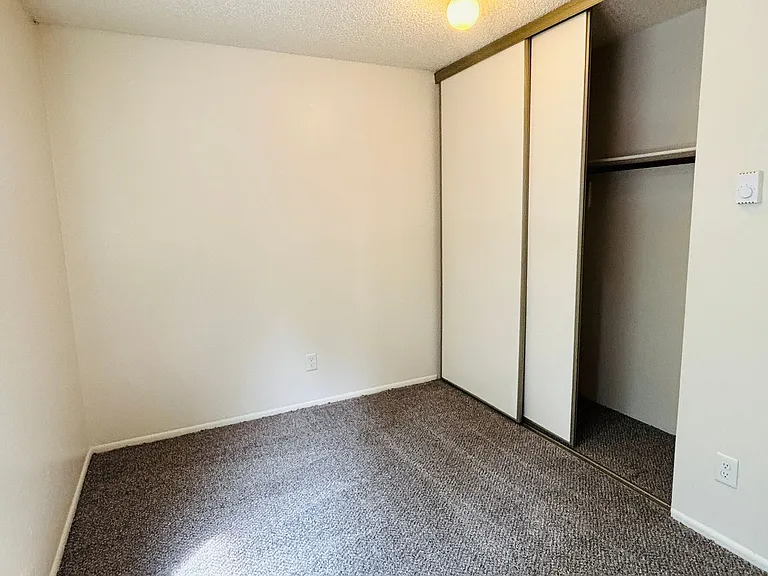 Sunnyside Village Apartments — Photo 67