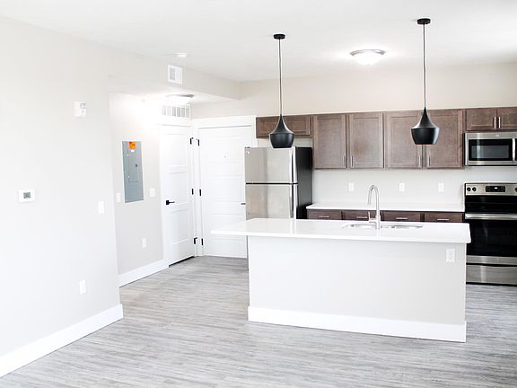 5th image of 707 W Cedar St #801-14