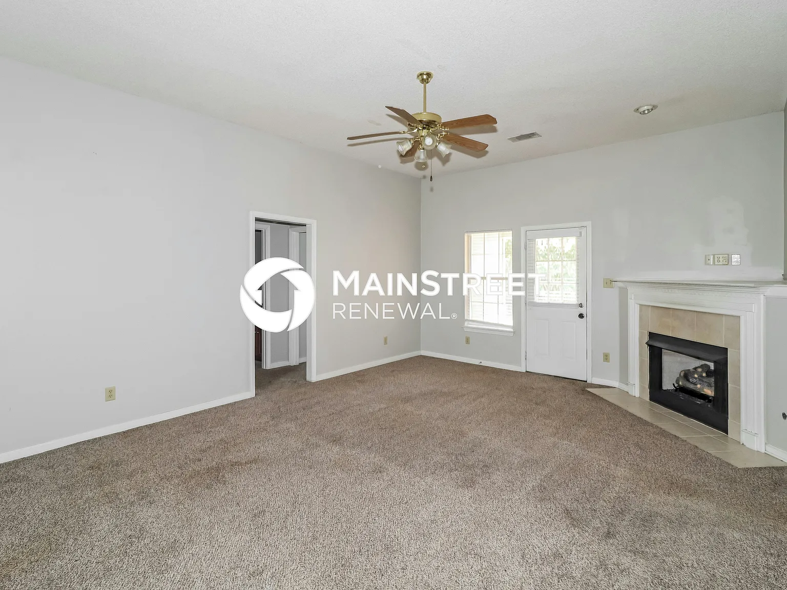 1136 Breezy Valley Drive — Photo 3