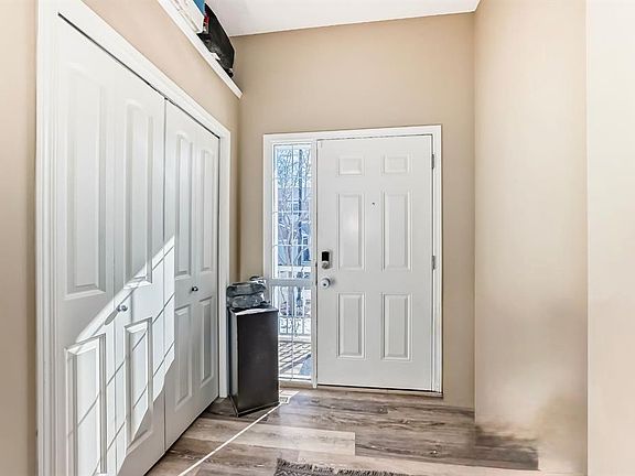 5th image of 800 E Yankee Valley Blvd SE #602