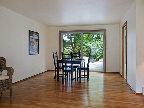4th image of 5667 125th Ave SE