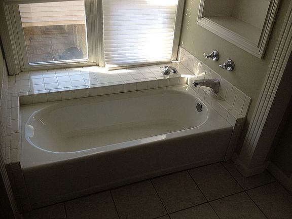 Master Bath Tub