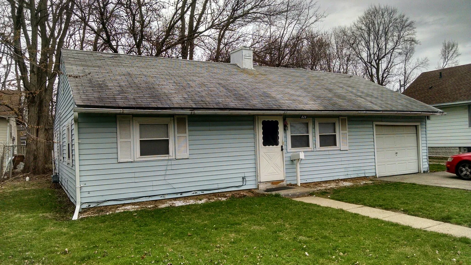828 W Maple St photo 1