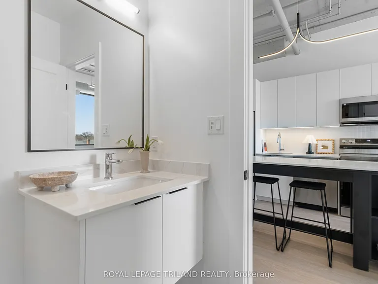 685 Richmond St #209 — Photo 25