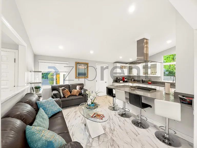 20520 Rhoda St #1 — Photo 17