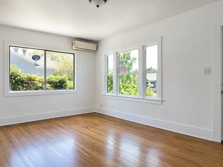 3112 Phelps Ave — Photo 2