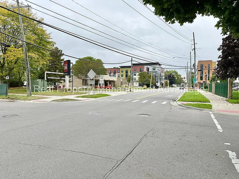 500 E. Troy — Photo 18