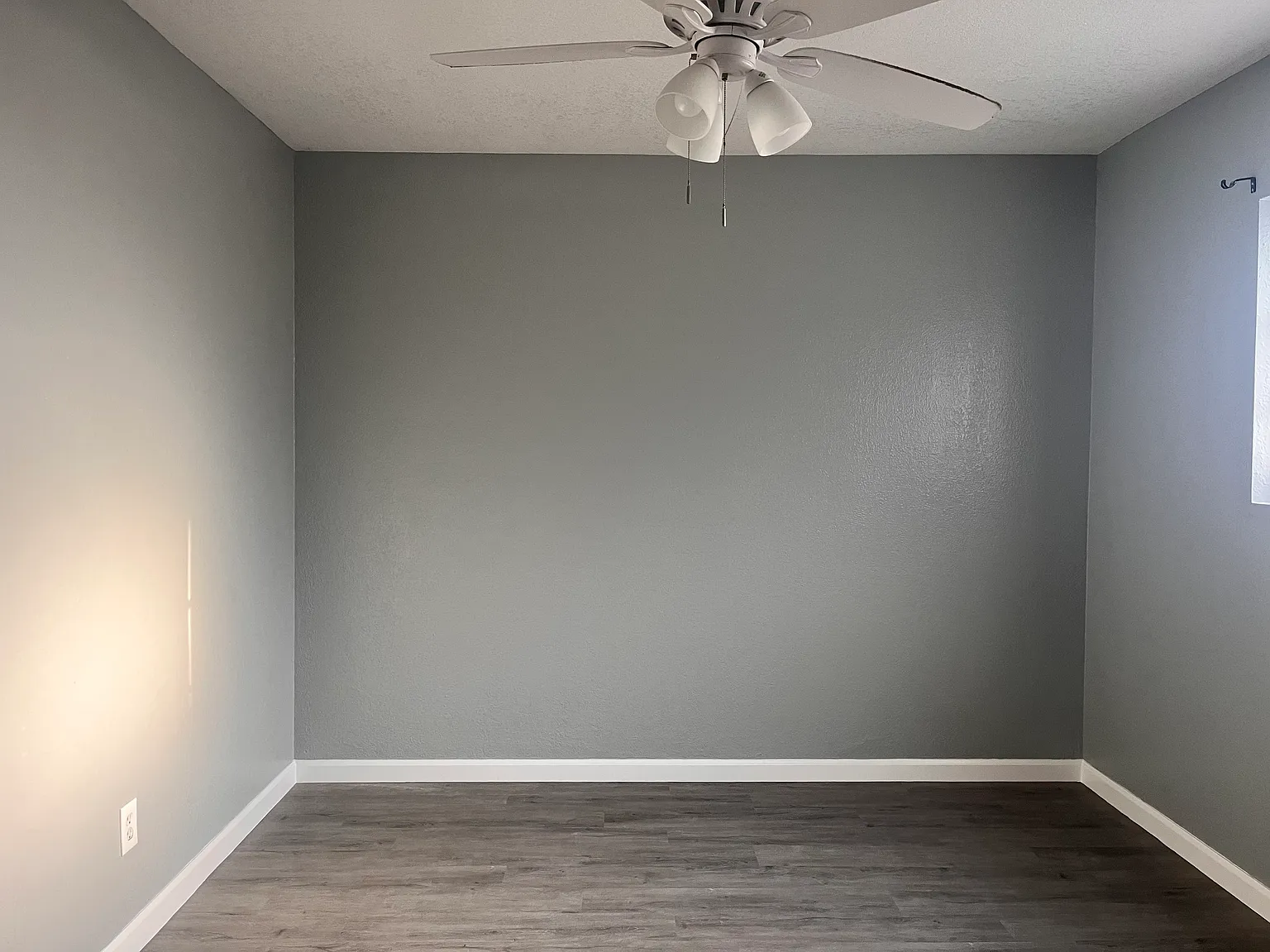 4459 N Maine Ave — Photo 3