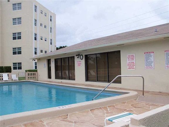 5th image of 190 SE 5th Ave APT 507